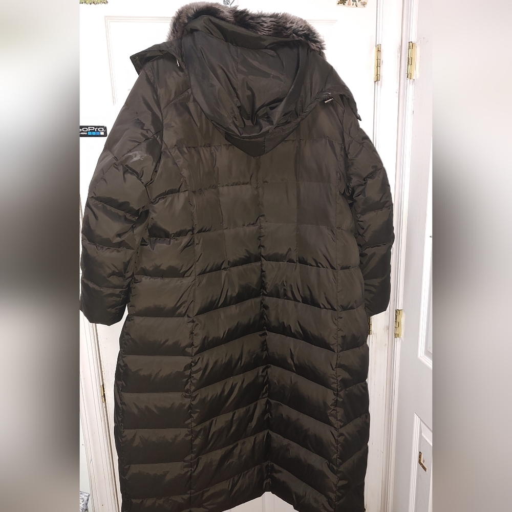 London Fog Puffer Coat - Picture 3 of 3